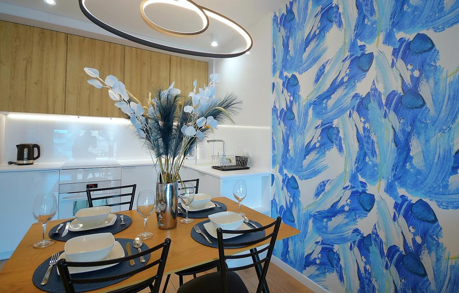 Apartment Blue Wave *